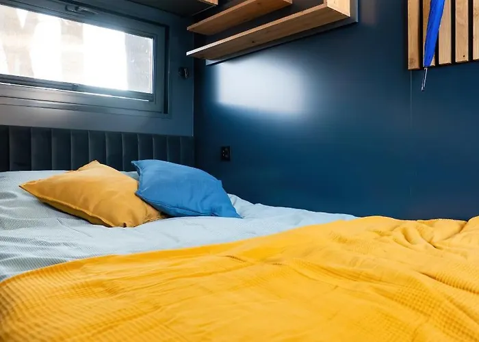 Na Wodzie - Marina & Botel